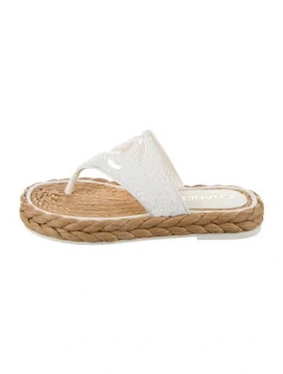 Pre-owned Chanel 2022 Interlocking Cc Logo Flip Flops In White