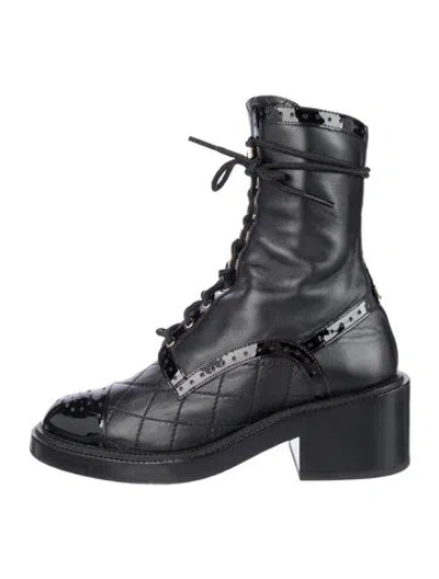 Pre-owned Chanel 2022 Interlocking Cc Logo Lace-up Boots In Black