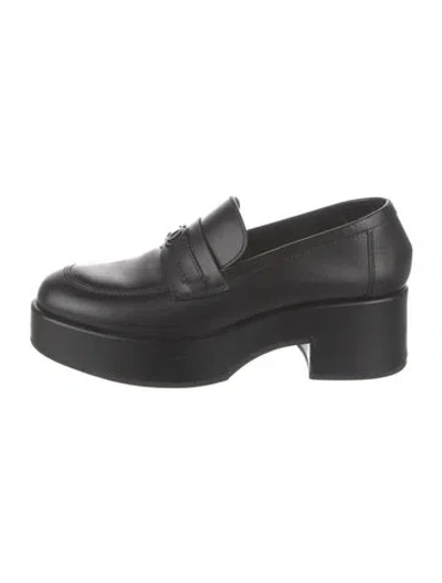 Pre-owned Chanel 2022 Interlocking Cc Logo Loafers In Black