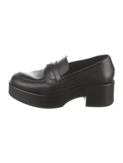 Pre-owned Chanel 2022 Interlocking Cc Logo Loafers In Black