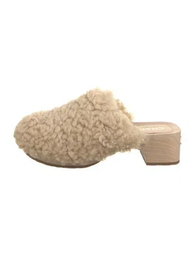 Pre-owned Chanel 2022 Interlocking Cc Logo Mules In Neutral