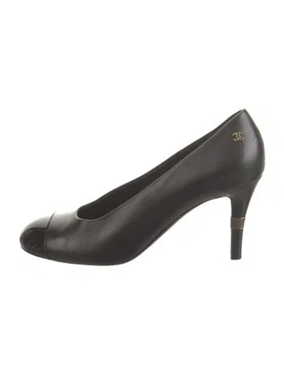 Pre-owned Chanel 2022 Interlocking Cc Logo Pumps In Black