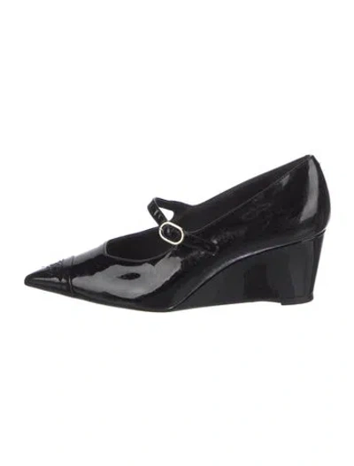 Pre-owned Chanel 2022 Interlocking Cc Logo Pumps In Black
