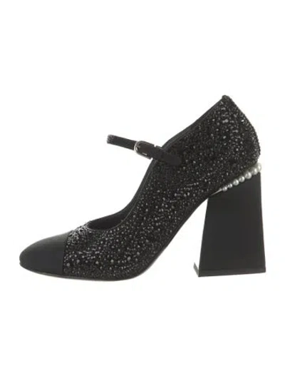 Pre-owned Chanel 2022 Interlocking Cc Logo Pumps In Black