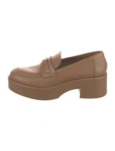 Pre-owned Chanel 2022 Interlocking Cc Logo Pumps In Neutrals