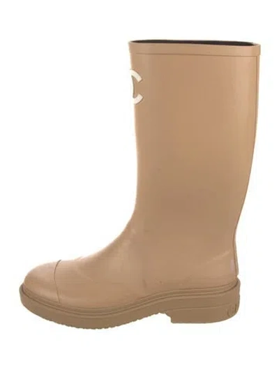 Pre-owned Chanel 2022 Interlocking Cc Logo Rain Boots In Neutrals