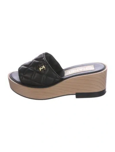 Pre-owned Chanel 2022 Interlocking Cc Logo Slides In Black