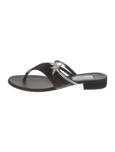 Pre-owned Chanel 2022 Interlocking Cc Logo Slides In Black
