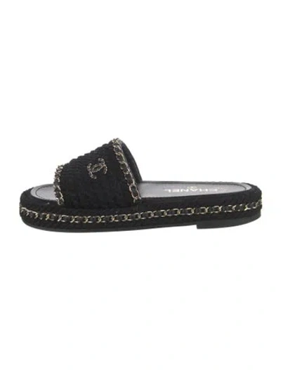 Pre-owned Chanel 2022 Interlocking Cc Logo Slides In Black