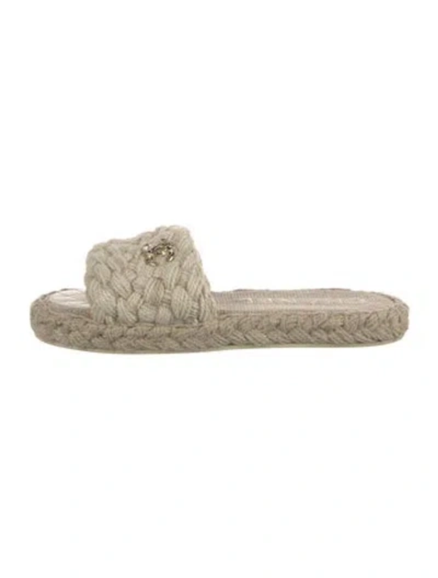Pre-owned Chanel 2022 Interlocking Cc Logo Slides In Neutrals