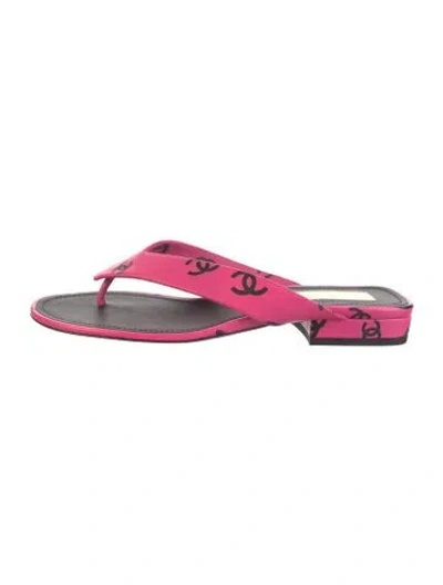 Pre-owned Chanel 2022 Interlocking Cc Logo Slides In Pink