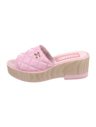 Pre-owned Chanel 2022 Interlocking Cc Logo Slides In Pink