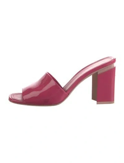 Pre-owned Chanel 2022 Interlocking Cc Logo Slides In Pink