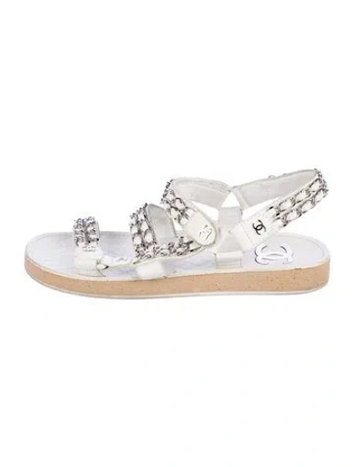 Pre-owned Chanel 2022 Interlocking Cc Logo Slides In White