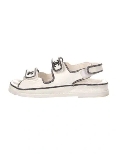 Pre-owned Chanel 2022 Interlocking Cc Logo Slingback Sandals In White