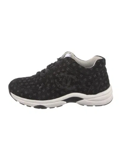 Pre-owned Chanel 2022 Interlocking Cc Logo Sneakers In Black