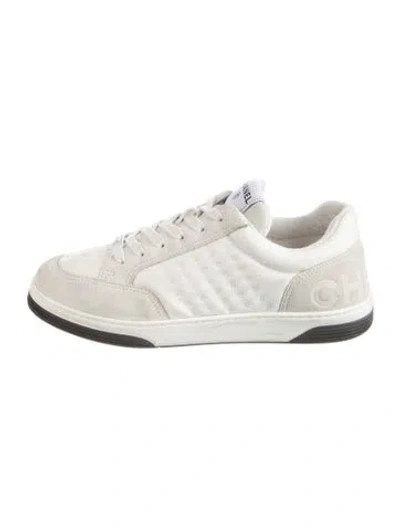 Pre-owned Chanel 2022 Interlocking Cc Logo Sneakers In White