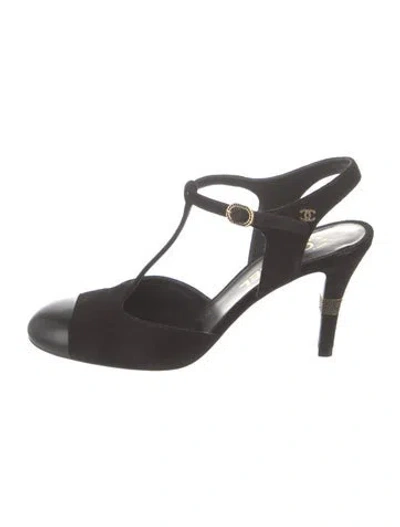 Pre-owned Chanel 2022 Interlocking Cc Logo T-strap Pumps In Black