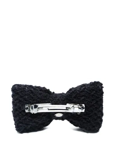 Pre-owned Chanel 2022 Tweed Cc Hair Clip In Black