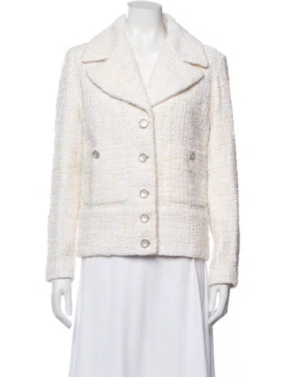 Pre-owned Chanel 2022 Tweed Pattern Blazer In White