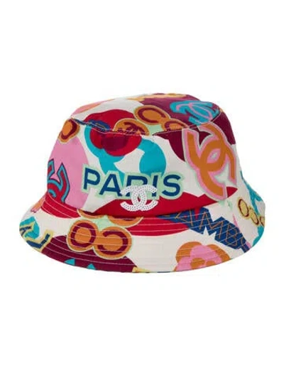 Pre-owned Chanel 2023 Cc Printed Bucket Hat In White