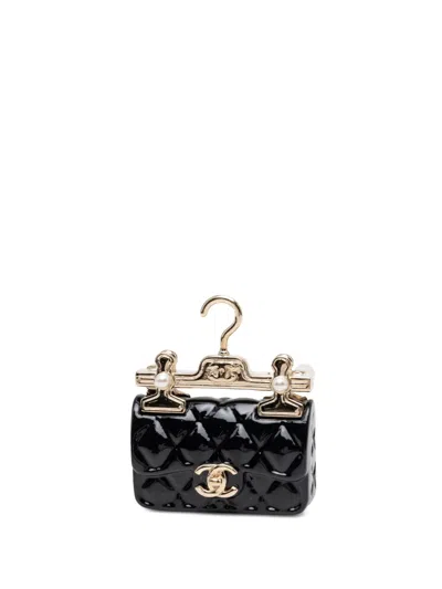 Pre-owned Chanel 2023 Cc Resin Faux Pearl Hanger Classic Flap Brooch Costume Brooch In Black