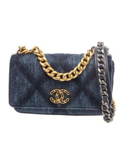 Pre-owned Chanel 2023 Denim 19 Wallet On Chain In Blue