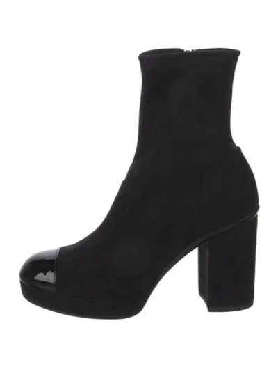 Pre-owned Chanel 2023 Interlocking Cc Logo Boots In Black