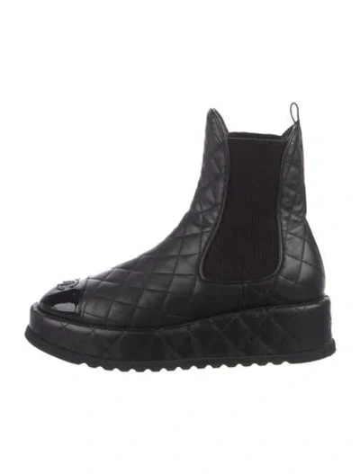 Pre-owned Chanel 2023 Interlocking Cc Logo Chelsea Boots In Black