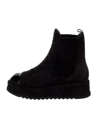 Pre-owned Chanel 2023 Interlocking Cc Logo Chelsea Boots In Black