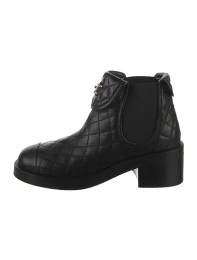 Pre-owned Chanel 2023 Interlocking Cc Logo Chelsea Boots In Black