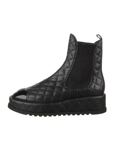 Pre-owned Chanel 2023 Interlocking Cc Logo Chelsea Boots In Black