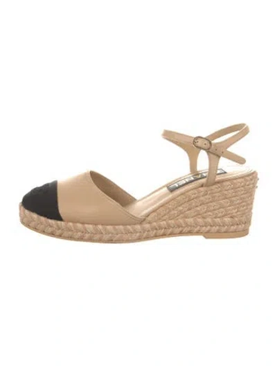 Pre-owned Chanel 2023 Interlocking Cc Logo Espadrilles In Neutral