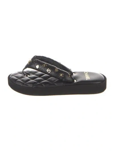 Pre-owned Chanel 2023 Interlocking Cc Logo Flip Flops In Black