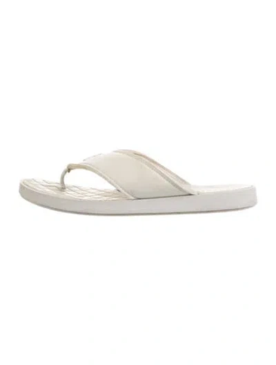 Pre-owned Chanel 2023 Interlocking Cc Logo Flip Flops In Silver