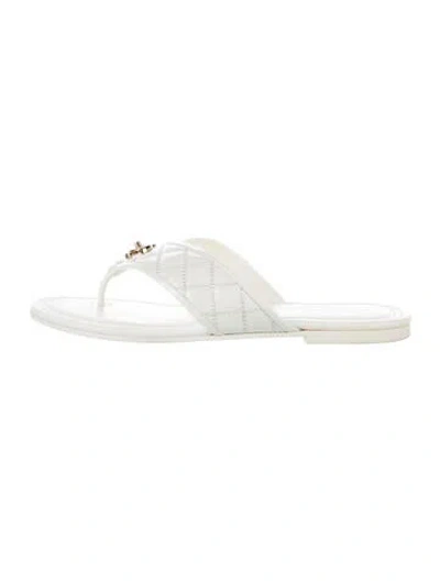 Pre-owned Chanel 2023 Interlocking Cc Logo Flip Flops In White