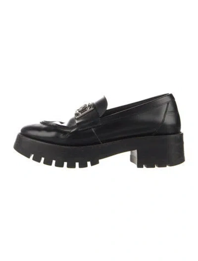 Pre-owned Chanel 2023 Interlocking Cc Logo Loafers In Black