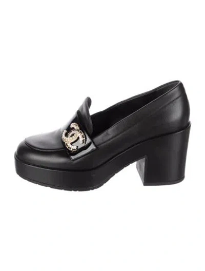 Pre-owned Chanel 2023 Interlocking Cc Logo Loafers In Black