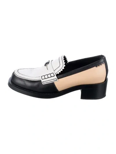 Pre-owned Chanel 2023 Interlocking Cc Logo Loafers In White