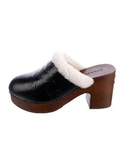 Pre-owned Chanel 2023 Interlocking Cc Logo Mules In Black