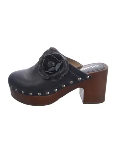 Pre-owned Chanel 2023 Interlocking Cc Logo Mules In Blue