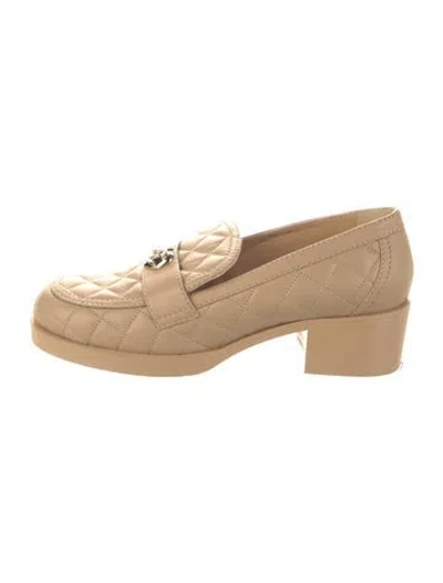 Pre-owned Chanel 2023 Interlocking Cc Logo Pumps In Neutral