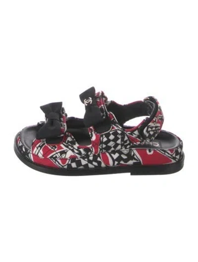 Pre-owned Chanel 2023 Interlocking Cc Logo Sandals In Black/red