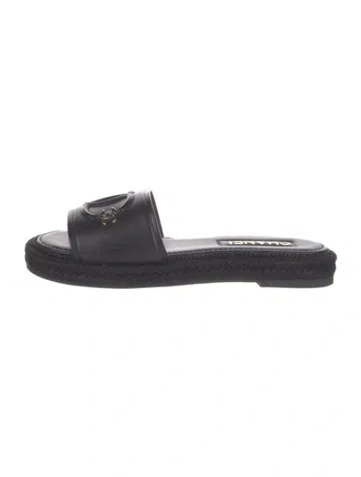 Pre-owned Chanel 2023 Interlocking Cc Logo Slides In Black