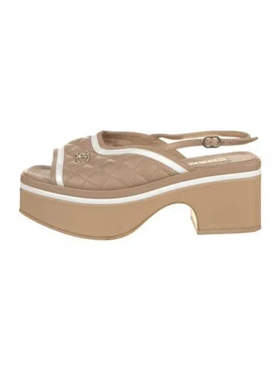 Pre-owned Chanel 2023 Interlocking Cc Logo Slides In Neutral