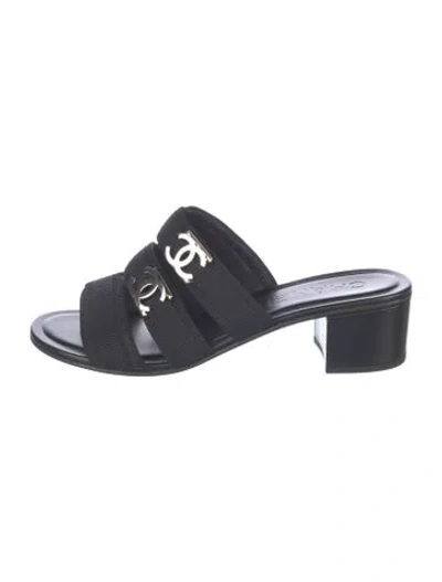 Pre-owned Chanel 2023 Interlocking Cc Logo Slides Slides In Multi
