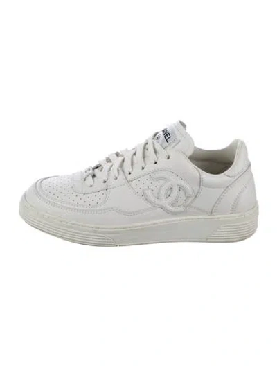 Pre-owned Chanel 2023 Interlocking Cc Logo Sneakers In White