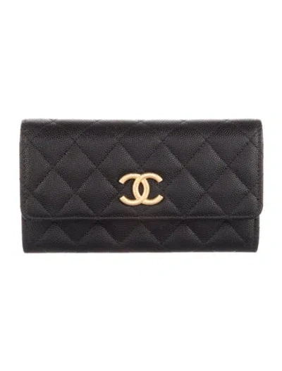 Pre-owned Chanel 2023 Interlocking Cc Logo Trifold Wallet In Black