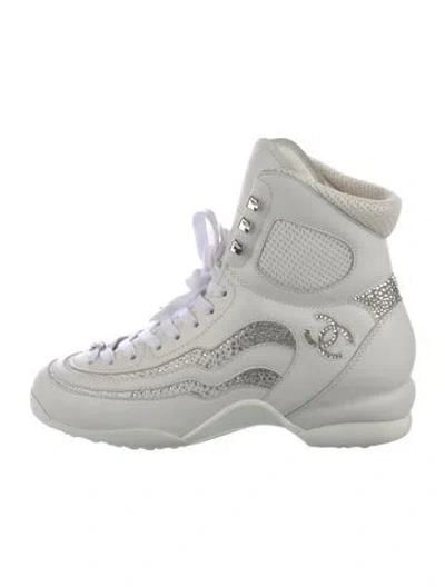 Pre-owned Chanel 2023 Interlocking Cc Logo Wedge Sneakers In White