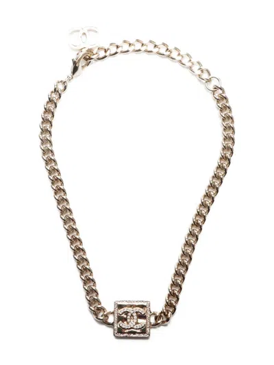 Pre-owned Chanel 2023 Logo-plaque Necklace In Gold